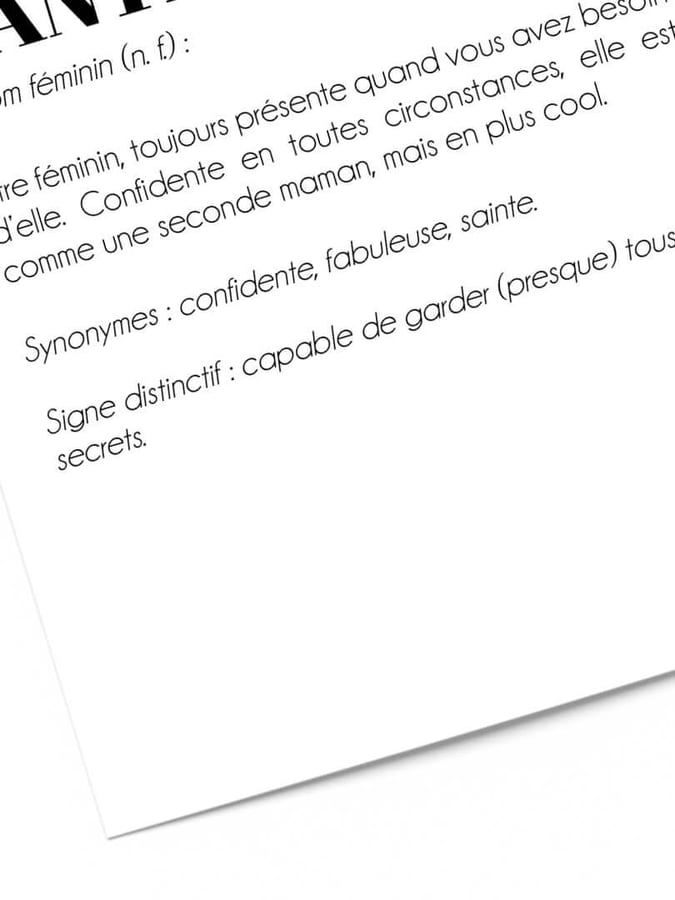 Détail de l’affiche : la définition de tante, ses synonymes et son signe distinctif, sur une feuille inclinée