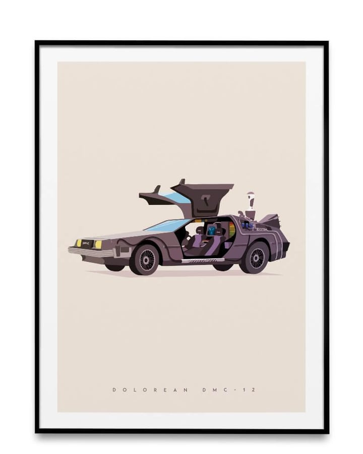 L’affiche DeLorean DMC-12 dans un cadre noir, sur fond blanc